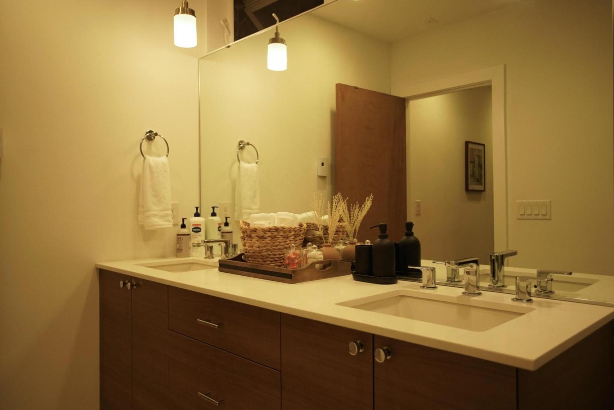 Urban Humble Abode Villa Seattle Bagian luar foto